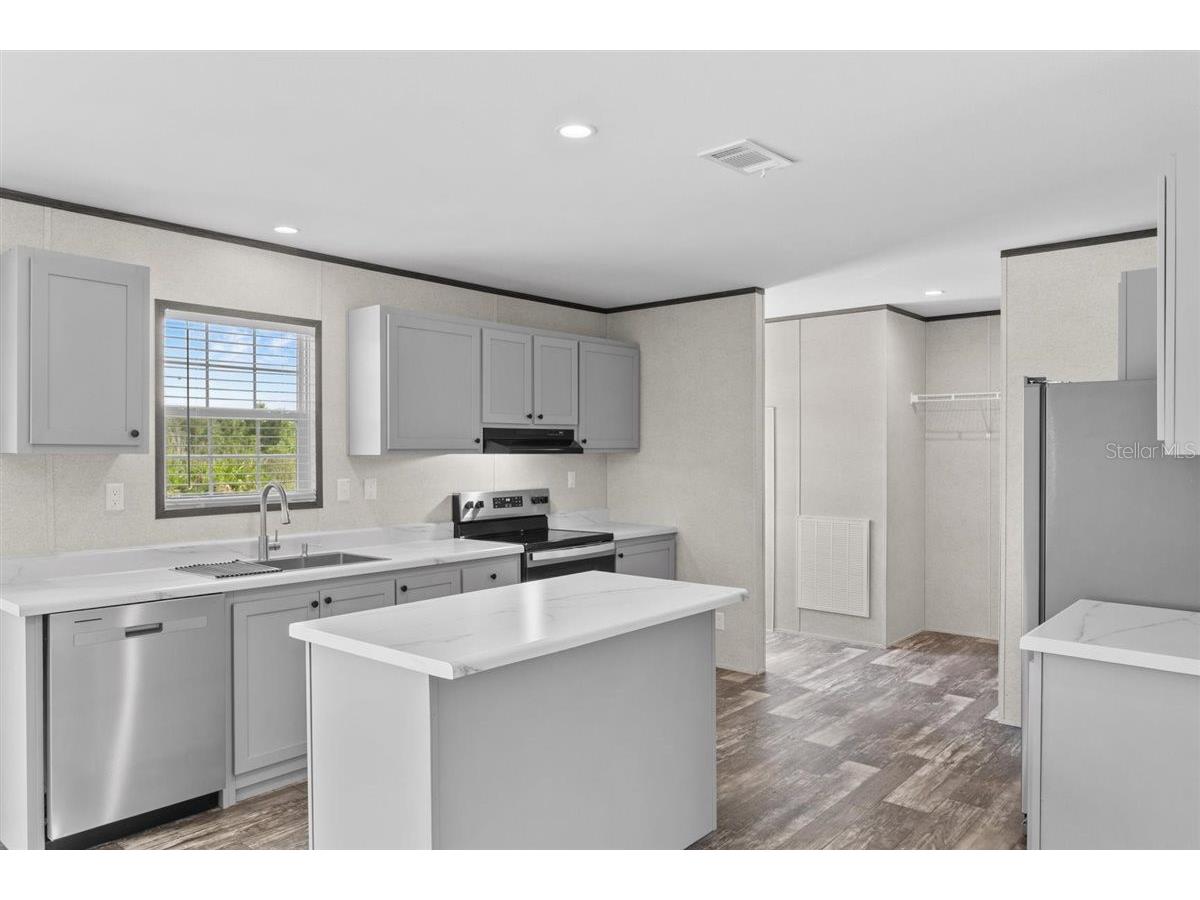 2436 Edwin Street NE Winter Haven FL 33881 P4937644 image3