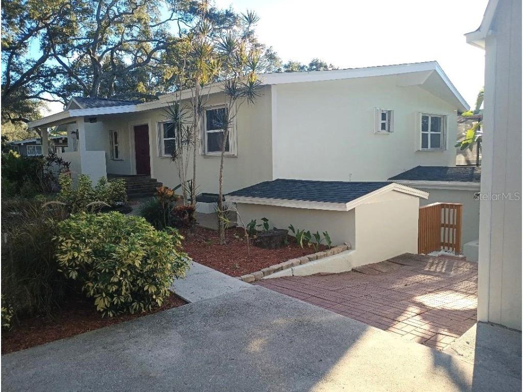 2436 Navarez Avenue Safety Harbor FL 34695 U8215880 image1