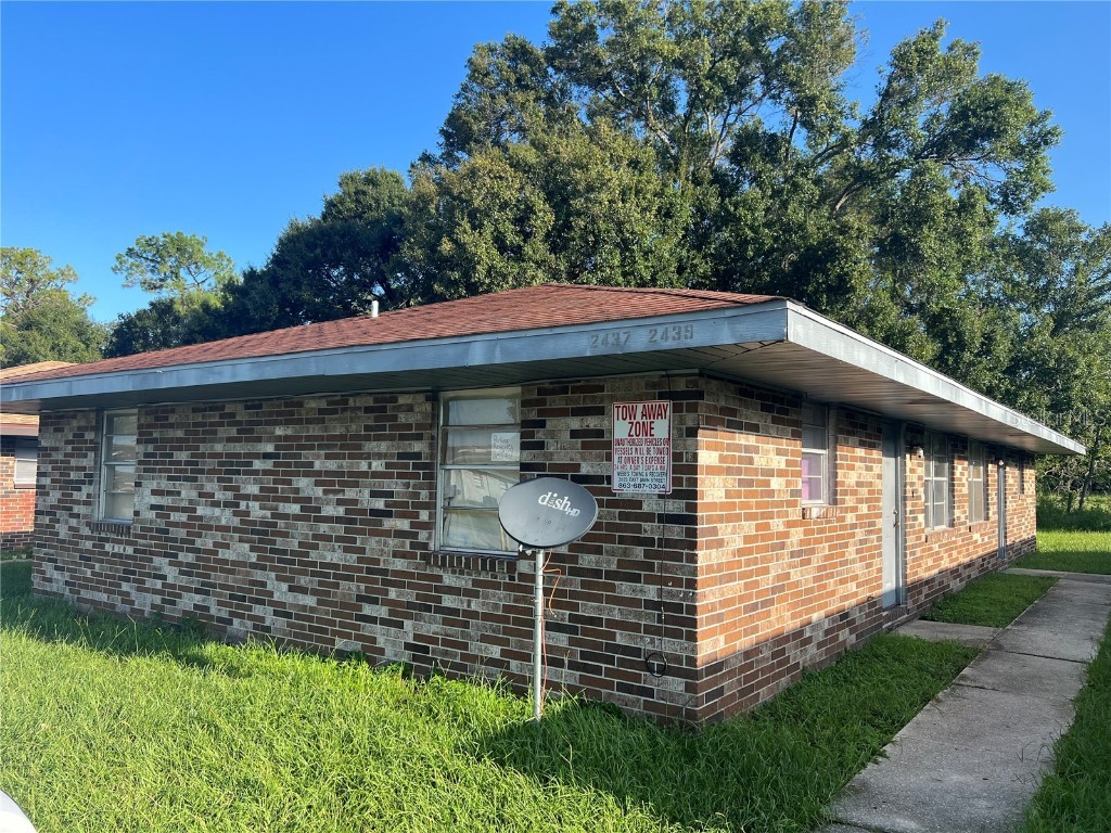 2437 Chestnut Woods Drive Lakeland FL 33815 L4938973 image1