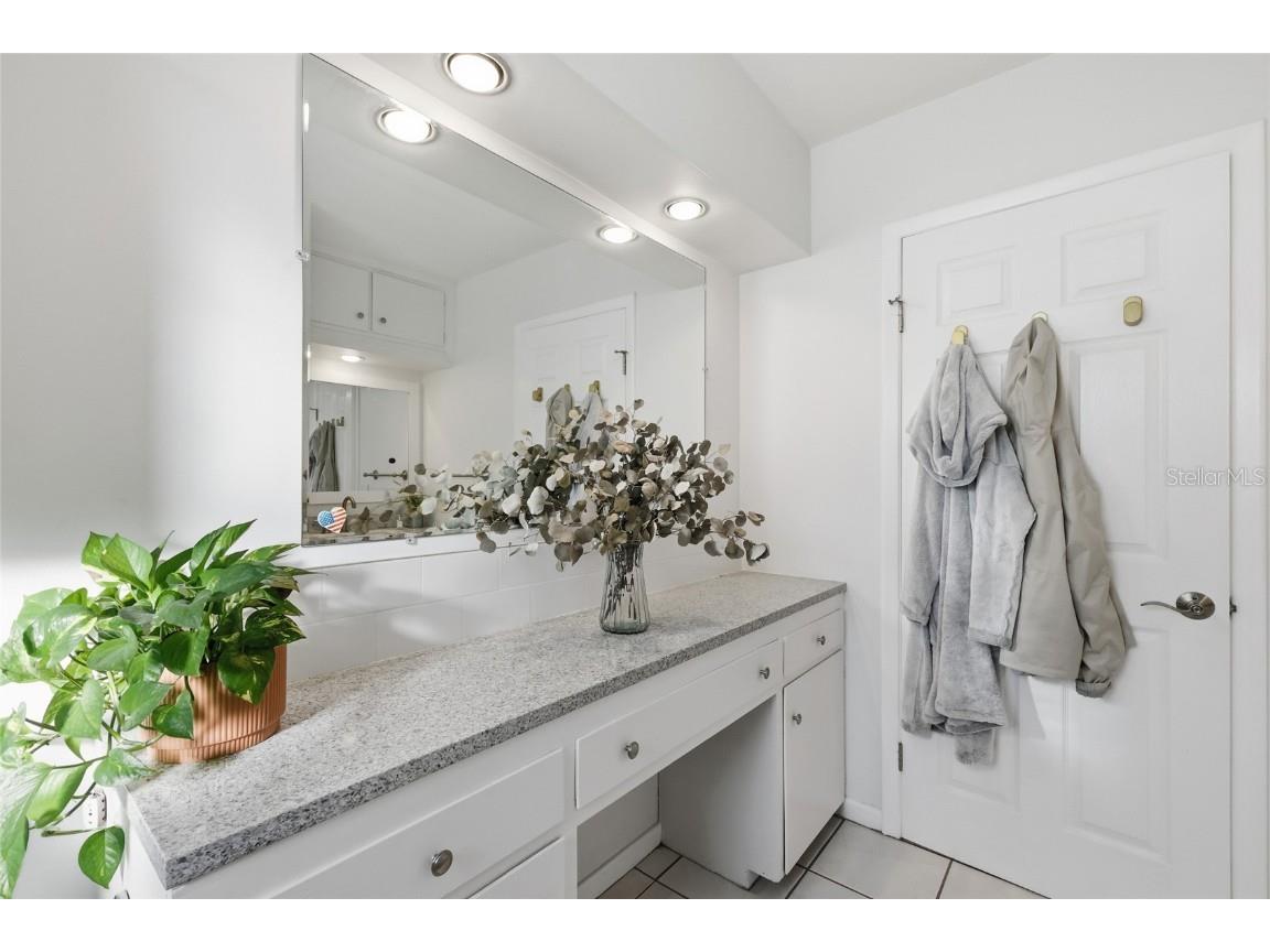 2437 Clematis Street Sarasota FL 34239 A4671676 image21