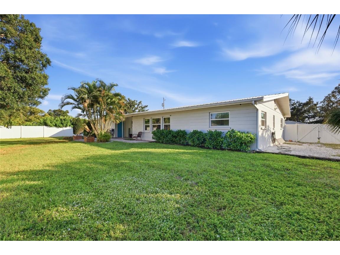 2437 Clematis Street Sarasota FL 34239 A4671676 image25