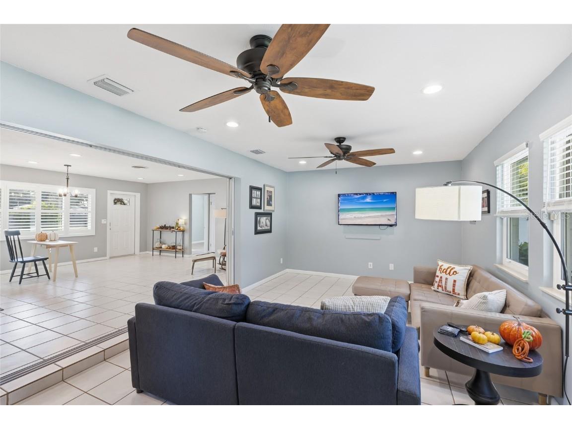 2437 Clematis Street Sarasota FL 34239 A4671676 image7