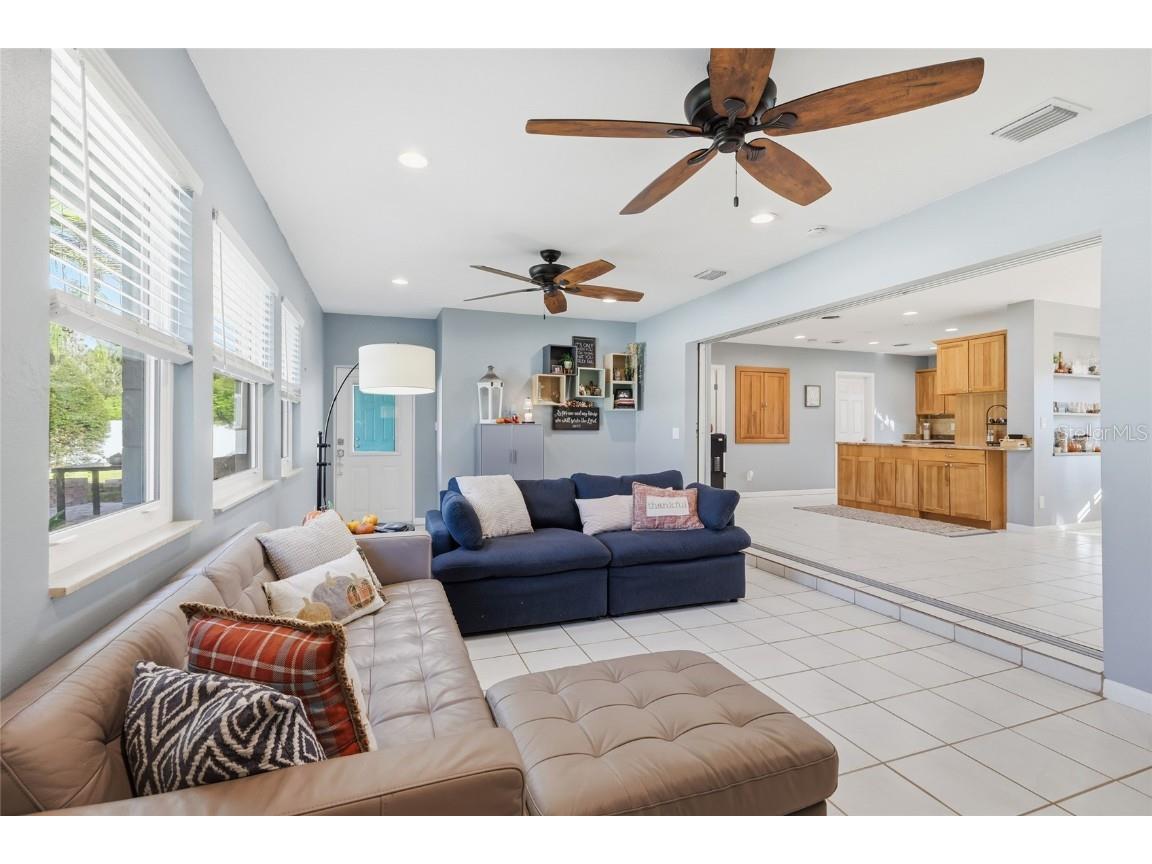 2437 Clematis Street Sarasota FL 34239 A4671676 image8