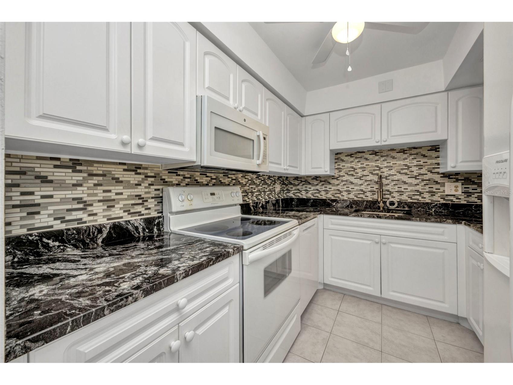 2437 Harbor Boulevard #114 Port Charlotte FL 33952 C7523530 image17