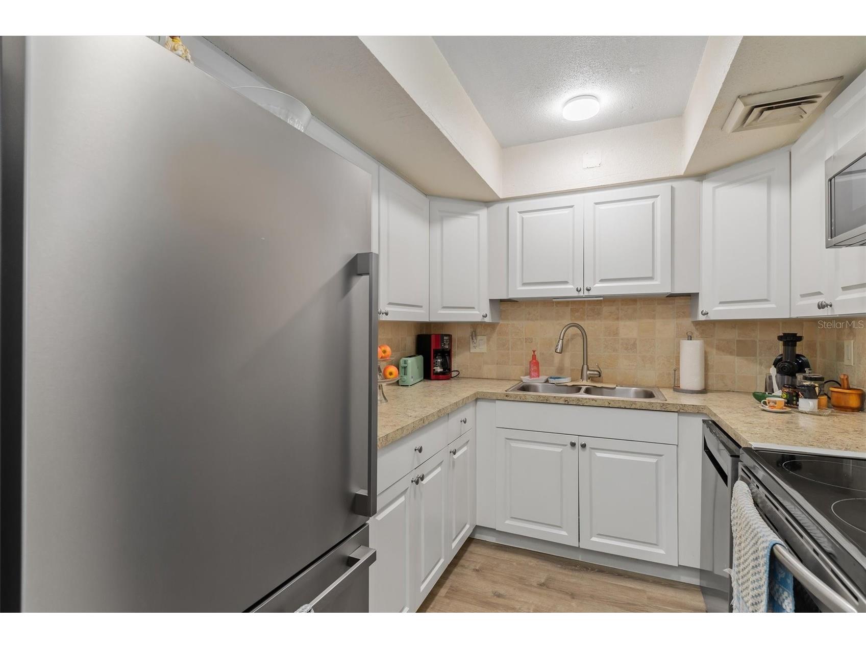 2437 Harbor Boulevard #204 Port Charlotte FL 33952 A4687620 image7
