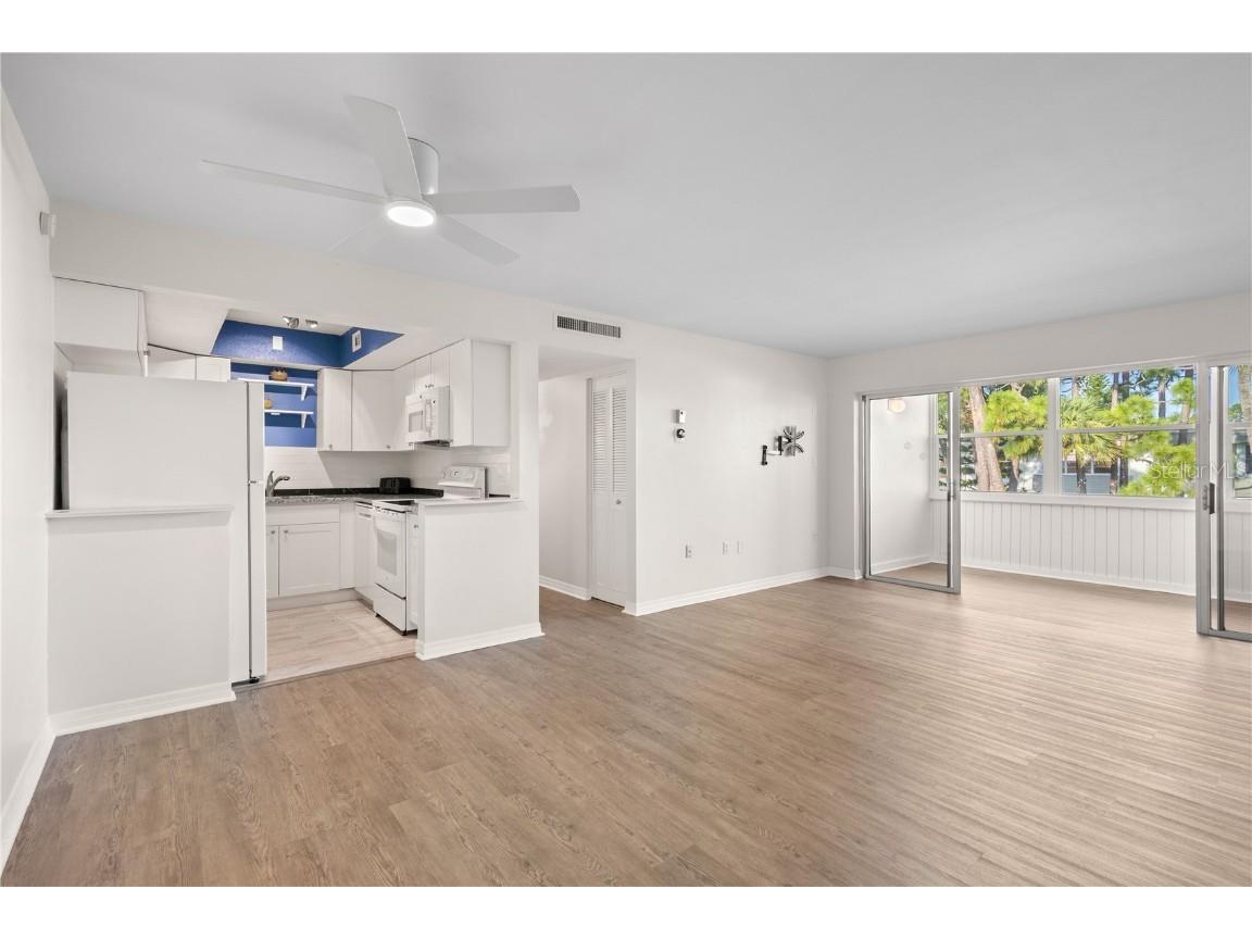 2437 Harbor Boulevard #210 Port Charlotte FL 33952 C7513839 image4