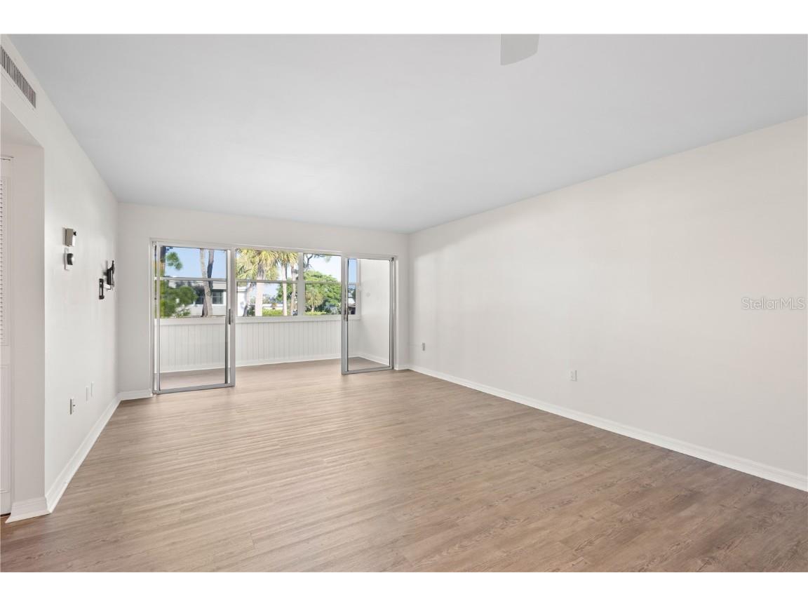 2437 Harbor Boulevard #210 Port Charlotte FL 33952 C7513839 image5