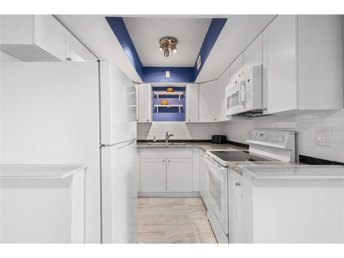2437 Harbor Boulevard #210 Port Charlotte FL 33952 C7513839 image8