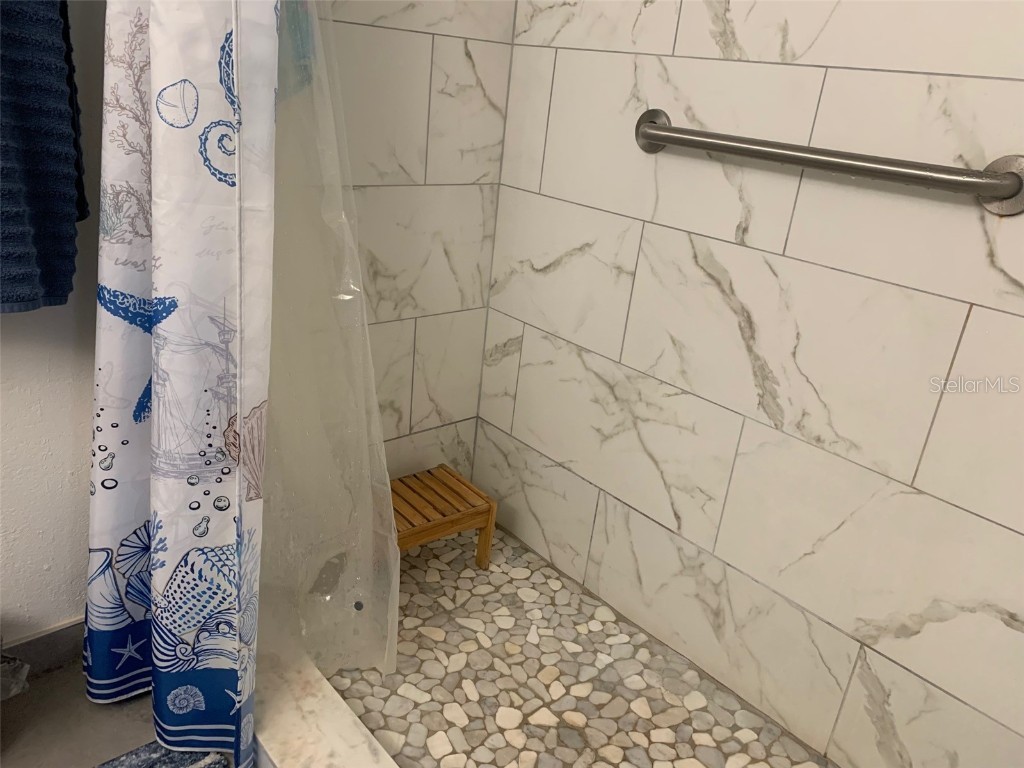 2437 Harbor Boulevard #215 Port Charlotte FL 33952 C7516033 image6