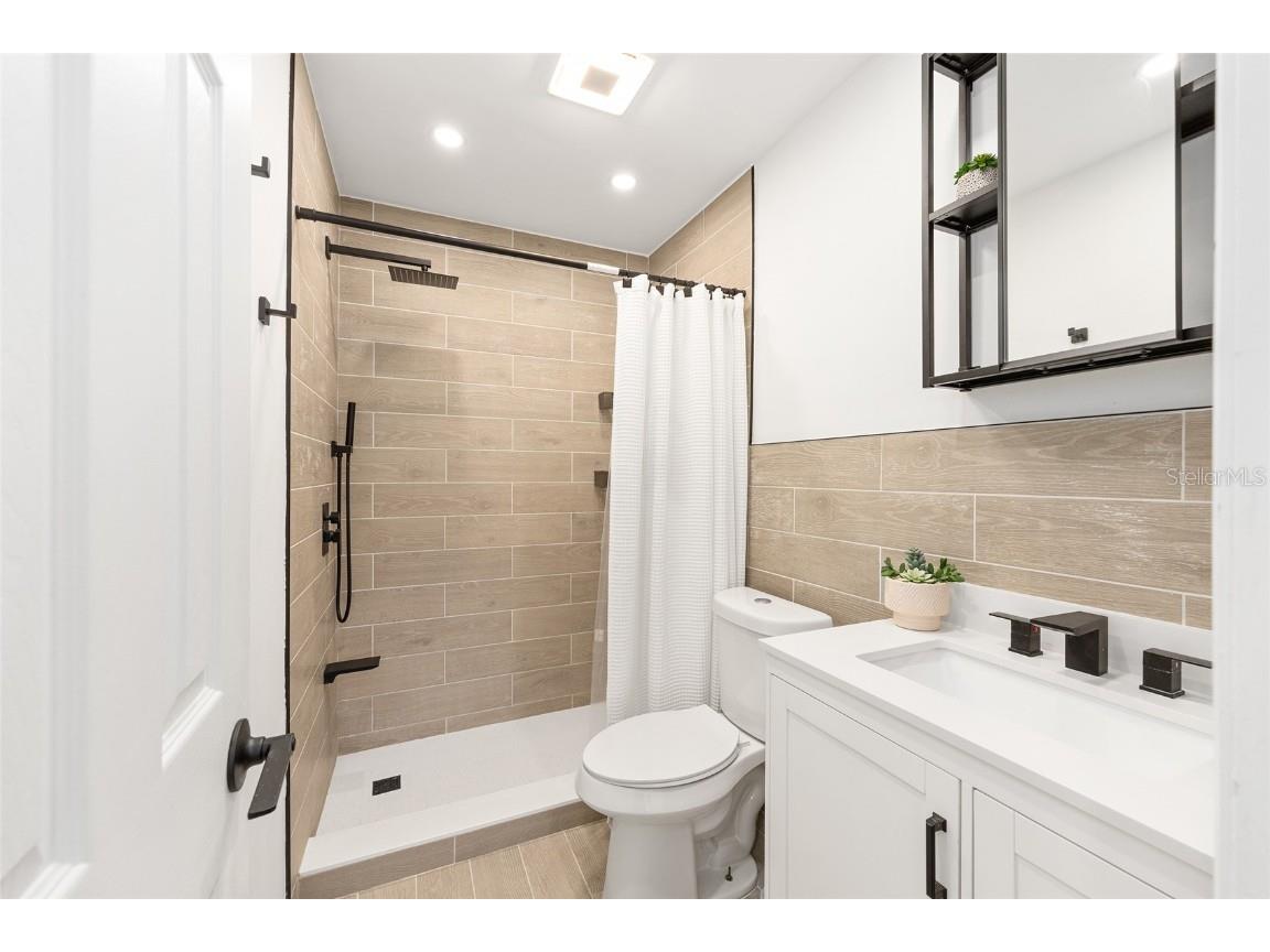 2437 NE 6th Street #14 Ocala FL 34470 OM711941 image16