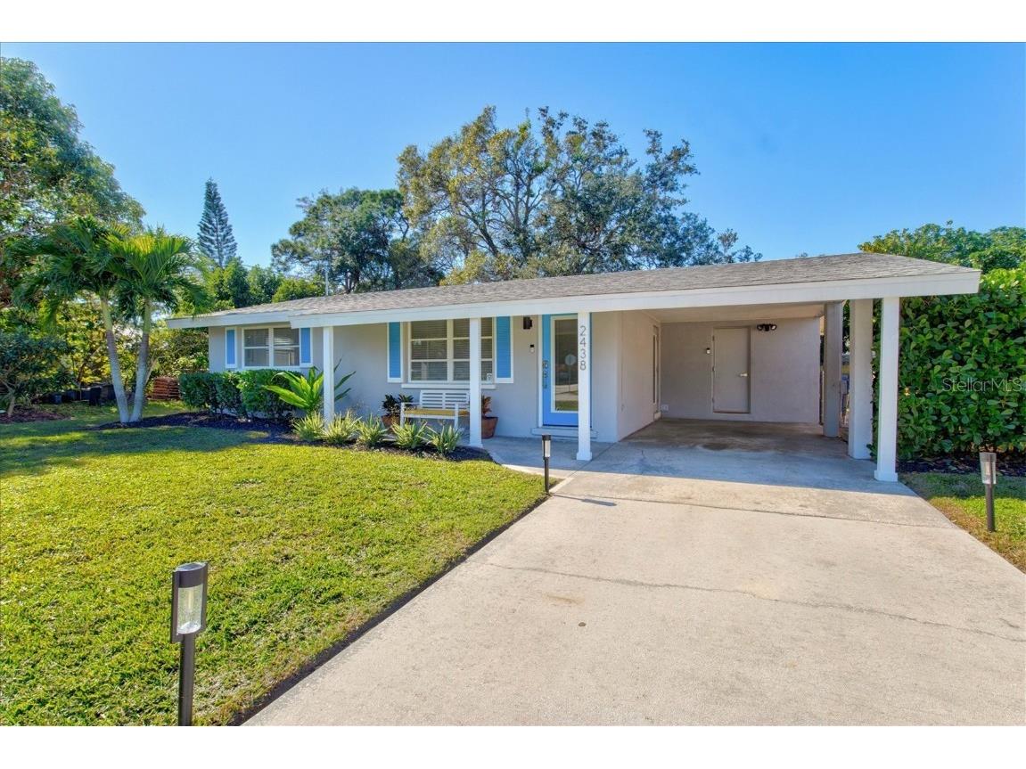 2438 Cambridge Drive Sarasota FL 34232 A4575755 image1