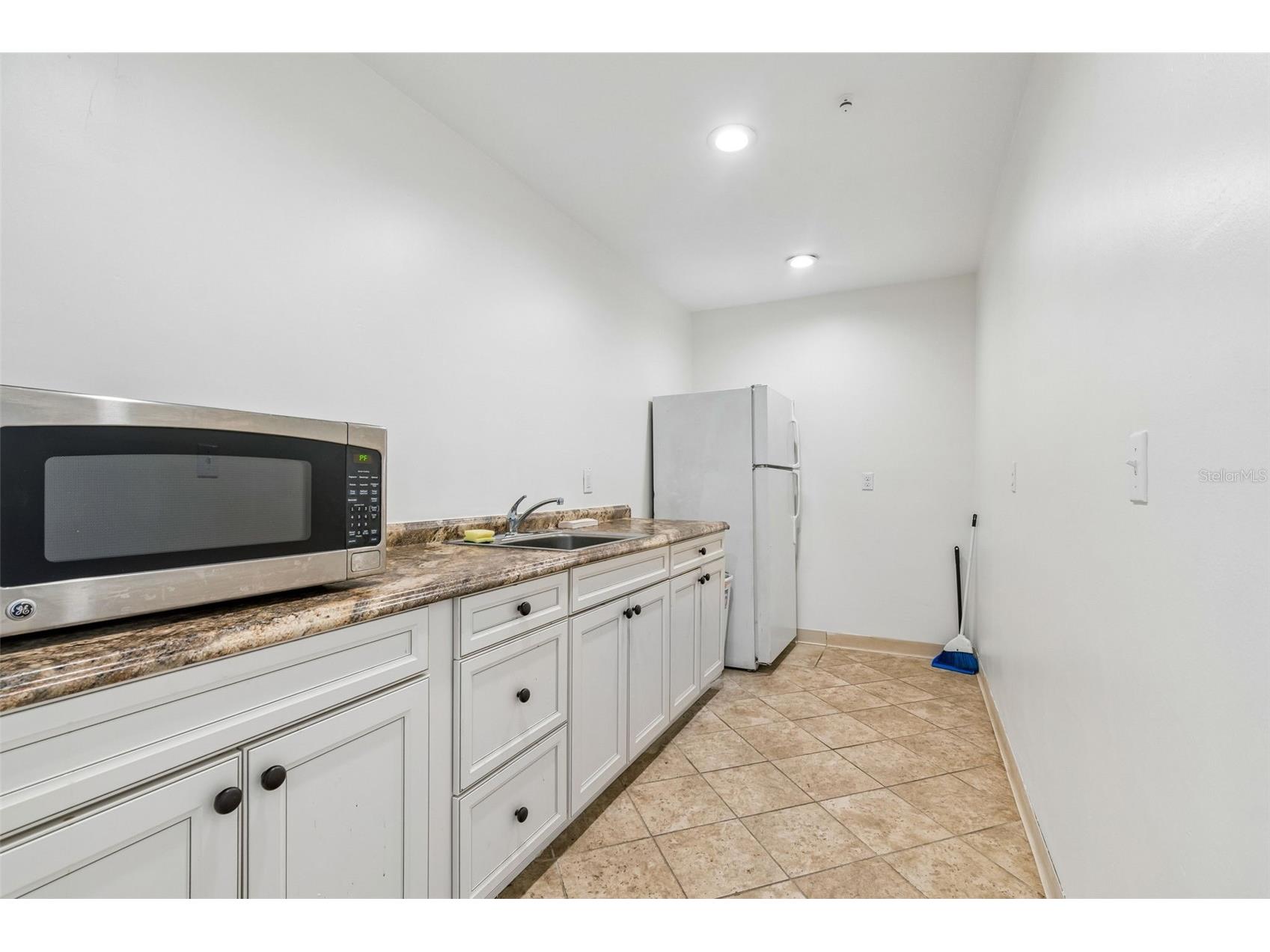 2438 Enterprise Road #25 Clearwater FL 33763 TB8523414 image43