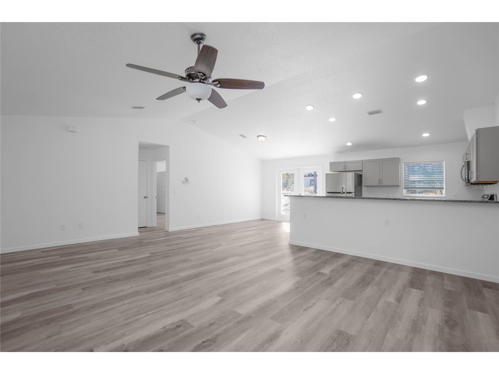 2438 W Vespero Street Citrus Springs FL 34433 OM722460 image8