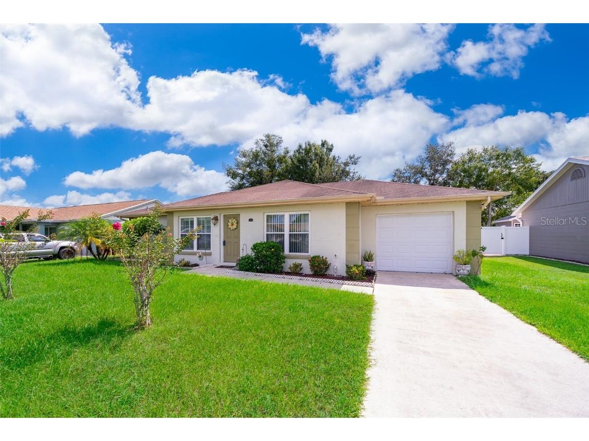 244 E Cedarwood Circle Kissimmee FL 34743 O6138689 image1