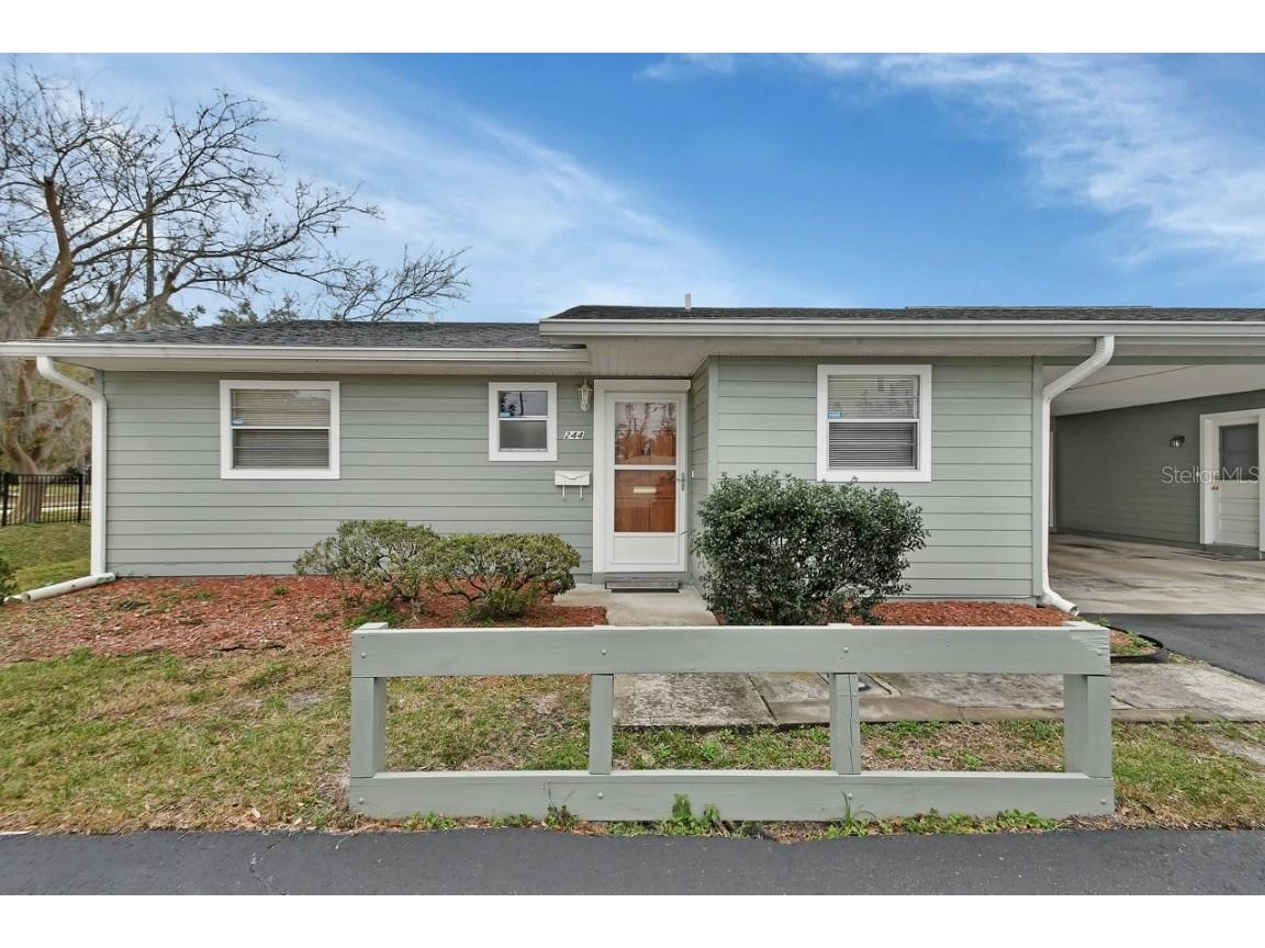 244 Oakleigh Drive #200 Deland FL 32724 V4940796 image1