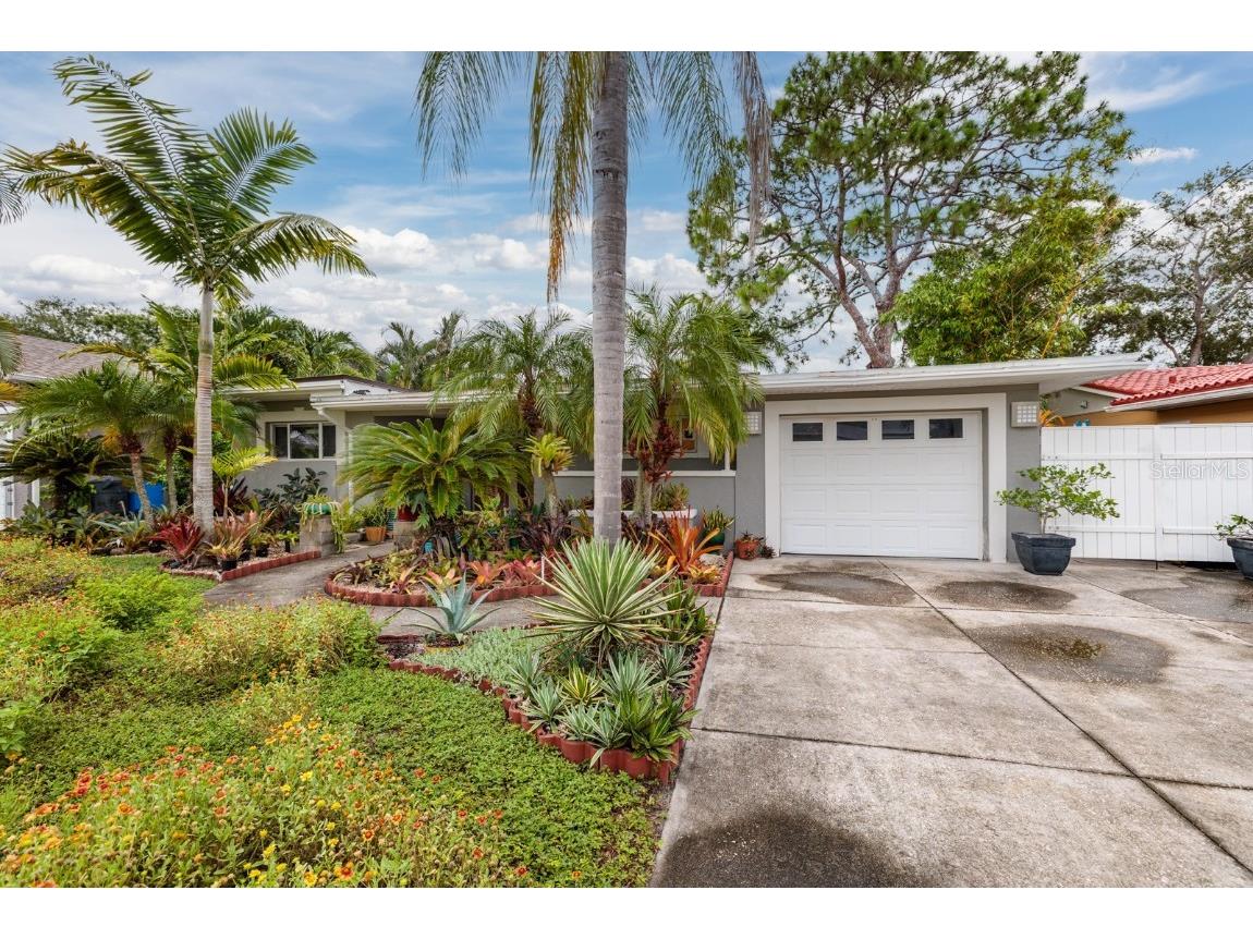 244 Sunlit Cove Drive NE Saint Petersburg FL 33702 U8250251 image1