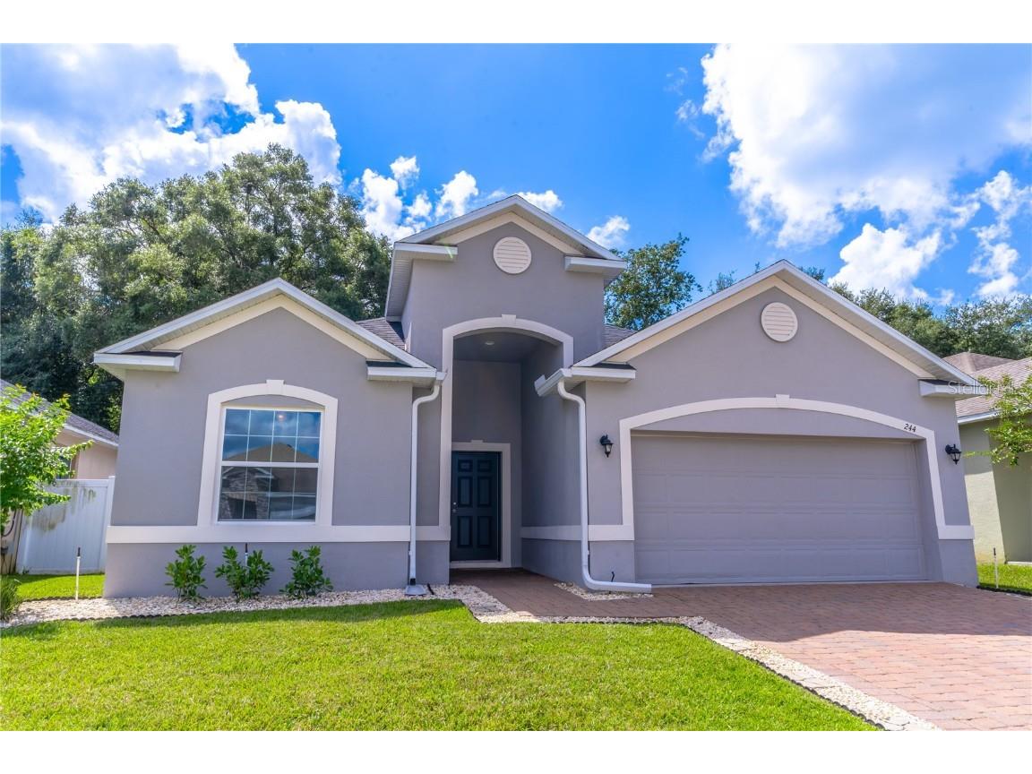 244 W Fiesta Key Loop Deland FL 32720 V4940504 image1