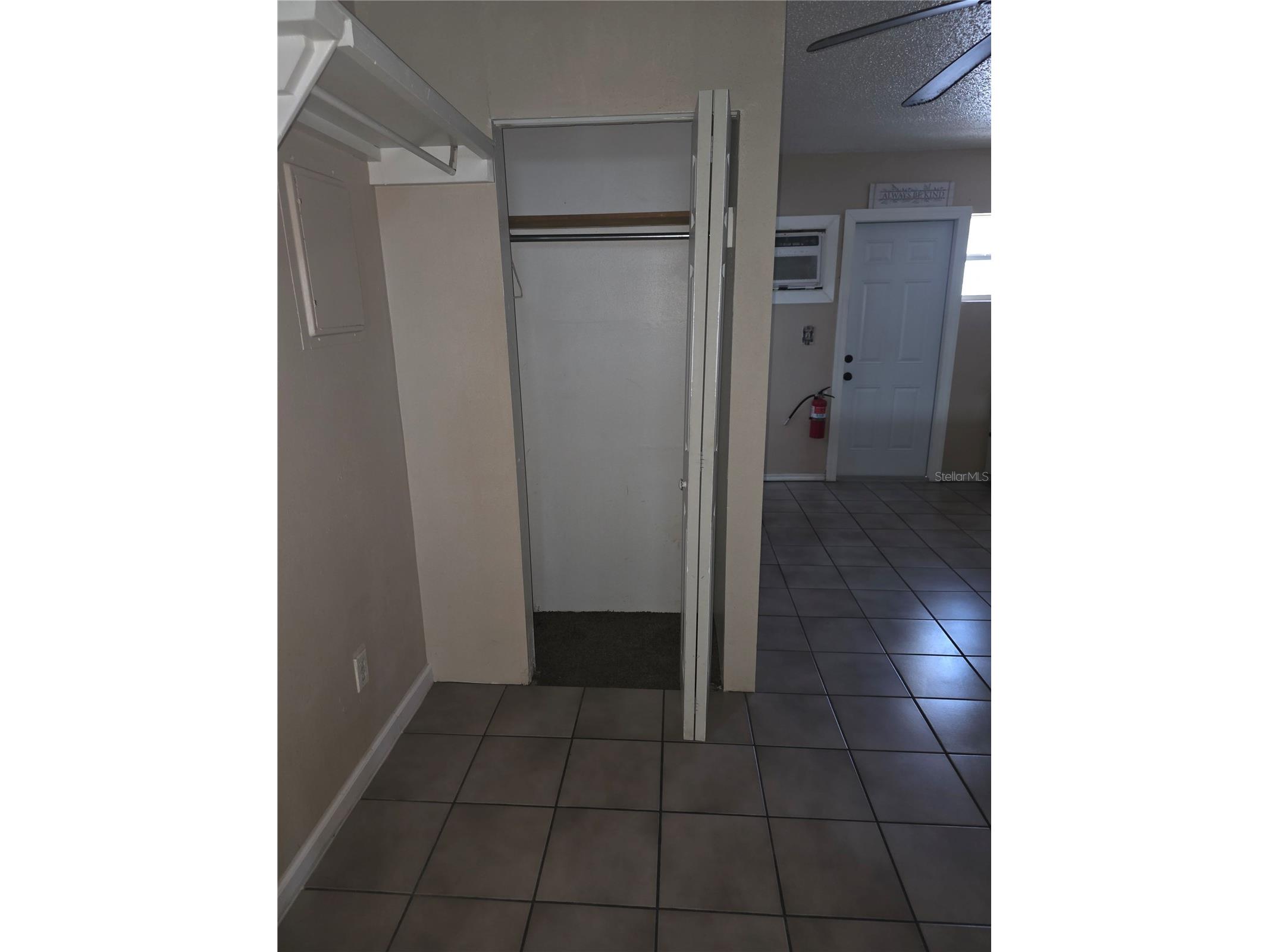 2440 25th Street N #APT 2 Saint Petersburg FL 33713 TB8515636 image4