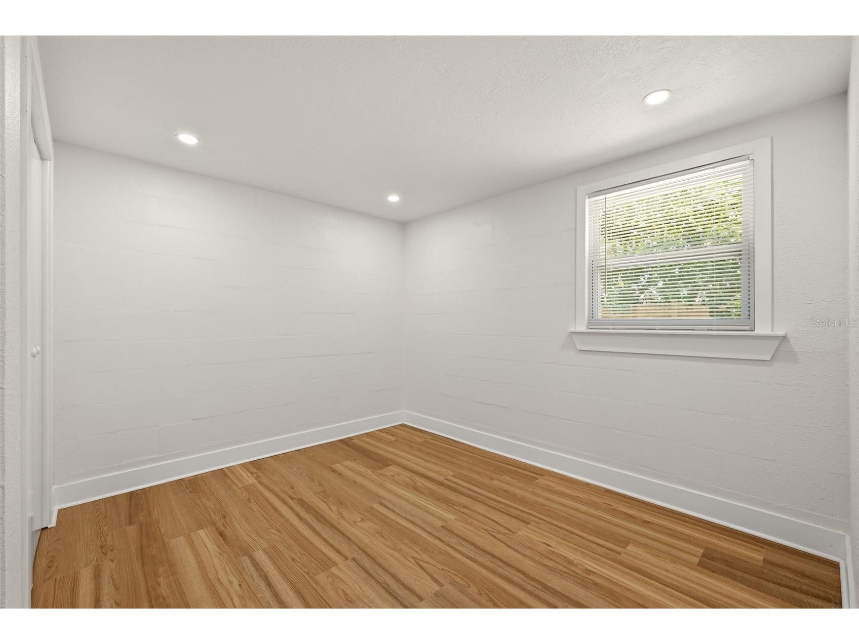 2440 66th Avenue S Saint Petersburg FL 33712 TB8510617 image13