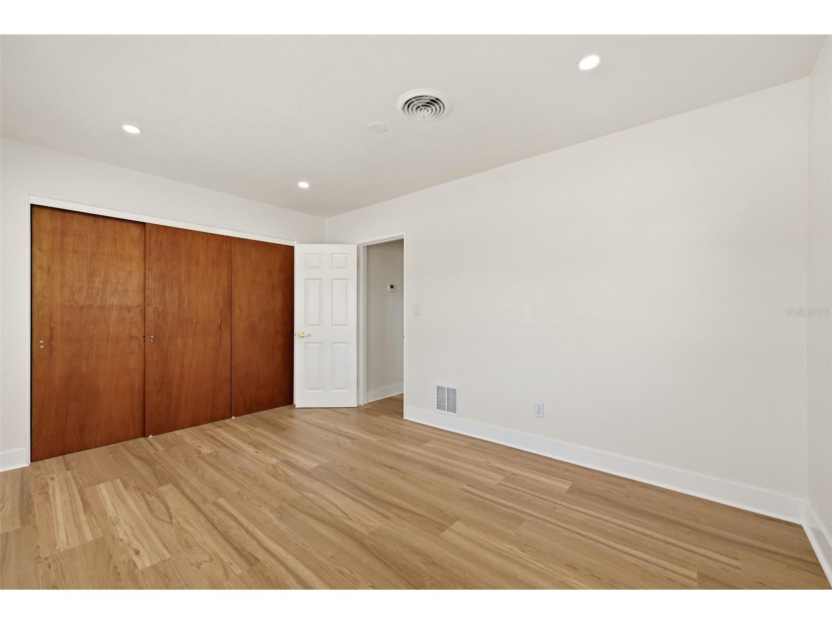 2440 66th Avenue S Saint Petersburg FL 33712 TB8510617 image17