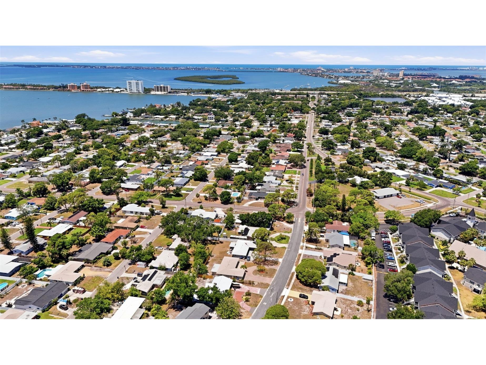 2440 66th Avenue S Saint Petersburg FL 33712 TB8510617 image25