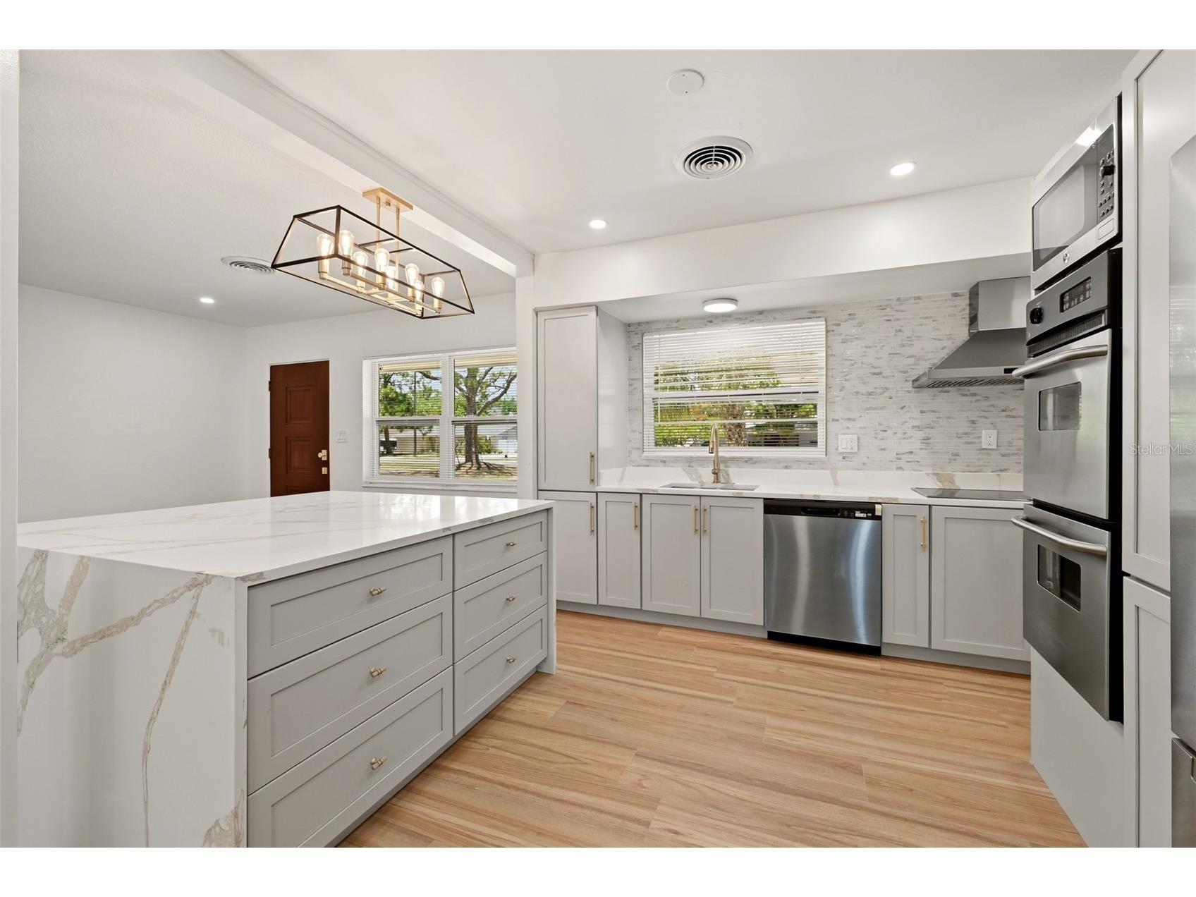 2440 66th Avenue S Saint Petersburg FL 33712 TB8510617 image3