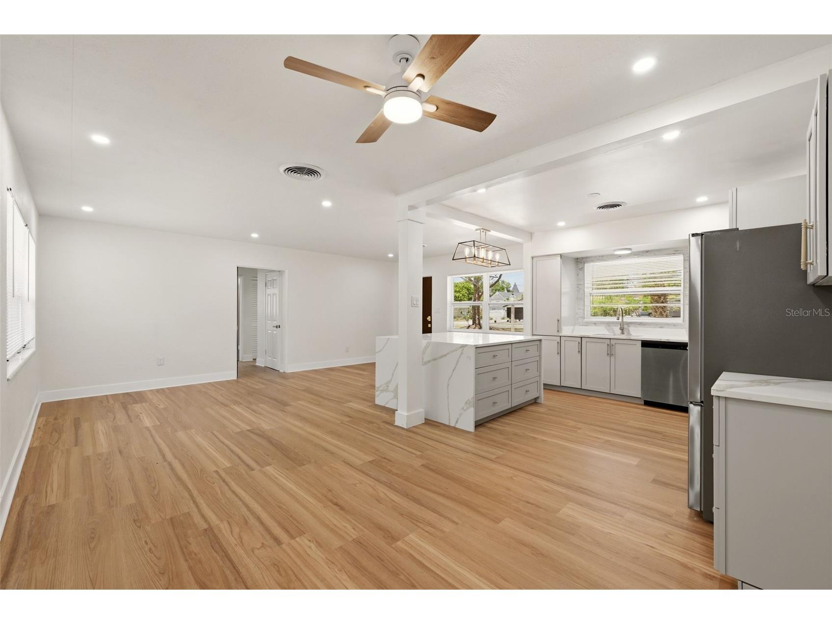 2440 66th Avenue S Saint Petersburg FL 33712 TB8510617 image6