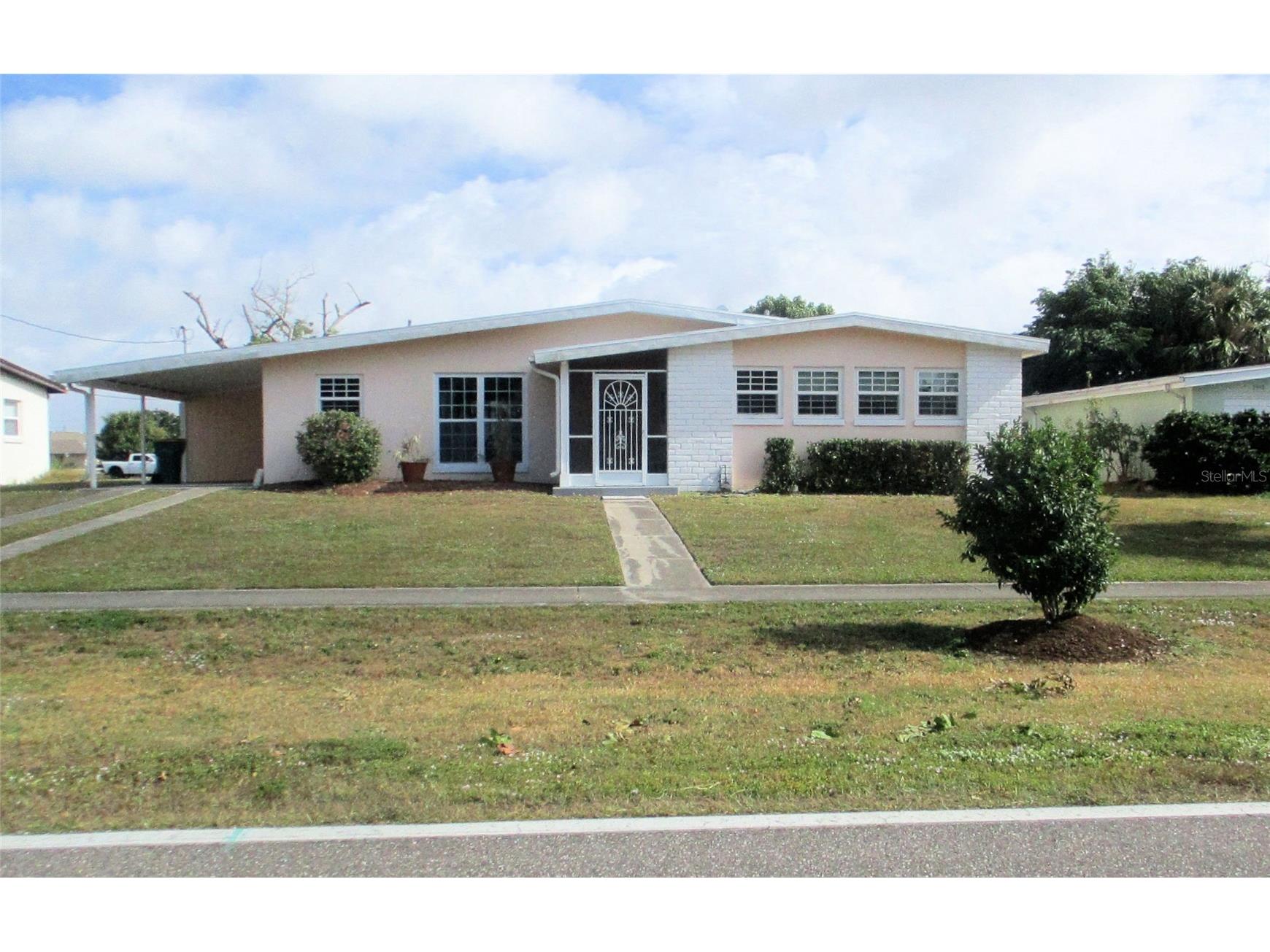 2440 Elkcam Boulevard Port Charlotte FL 33952 - SUNRISE WATERWAY A4698058 image1
