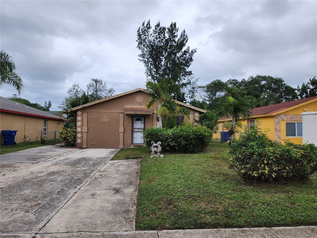 2440 R J Hendley Avenue Riviera Beach FL 33404 V4933641 image1