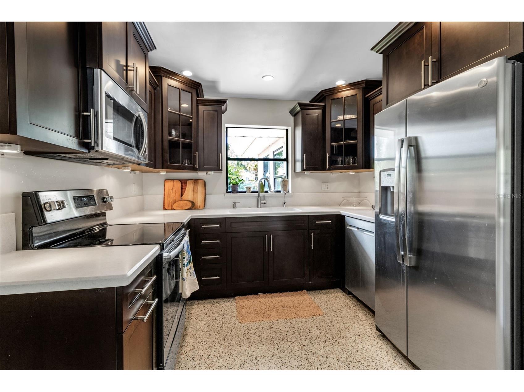2440 Valencia Drive Sarasota FL 34239 A4690679 image13