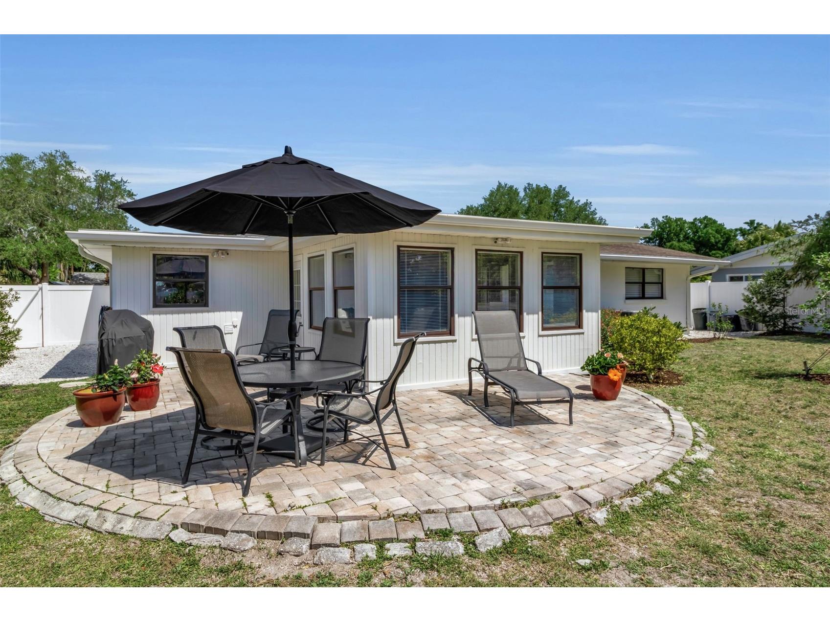 2440 Valencia Drive Sarasota FL 34239 A4690679 image24