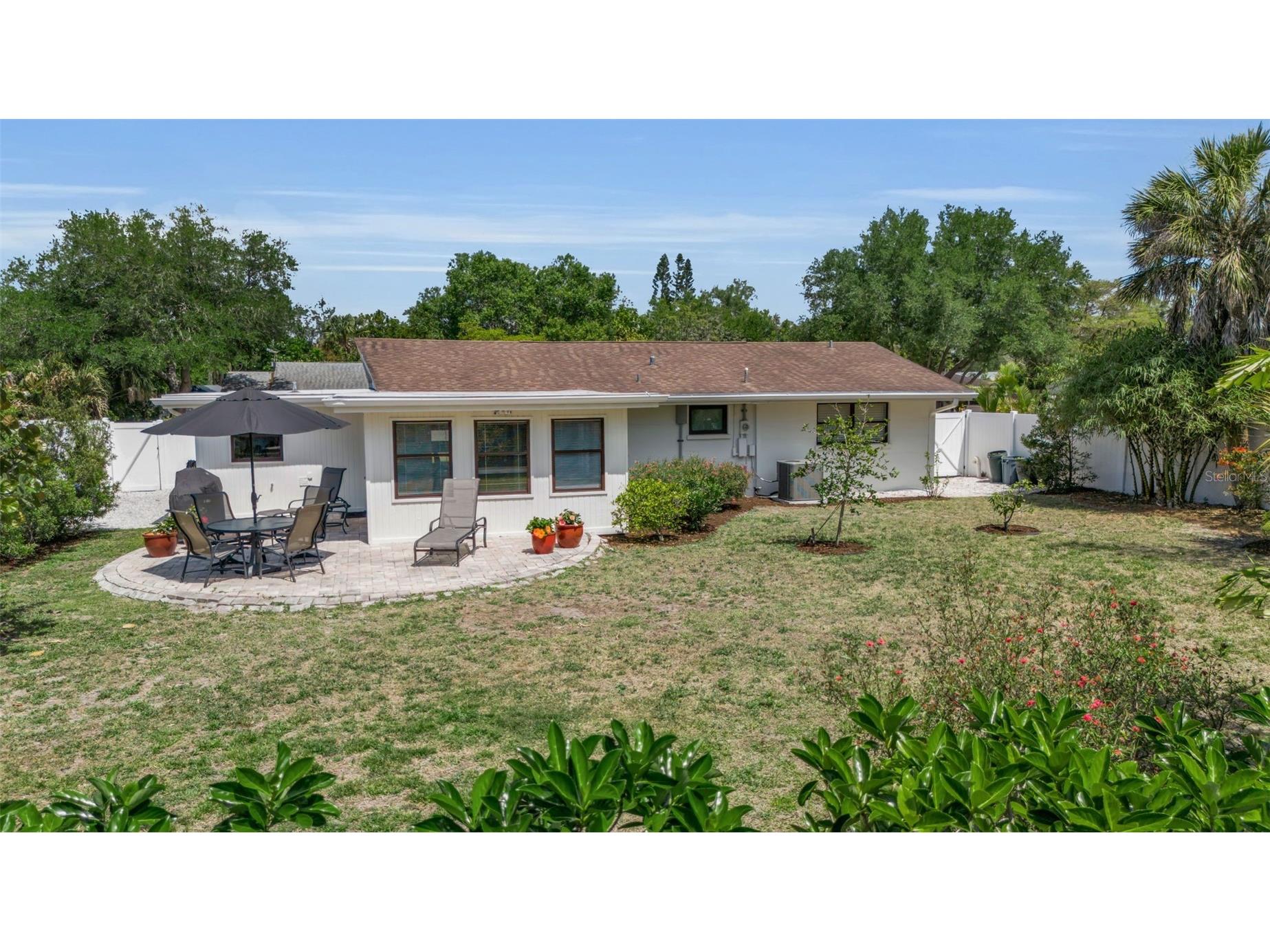 2440 Valencia Drive Sarasota FL 34239 A4690679 image26