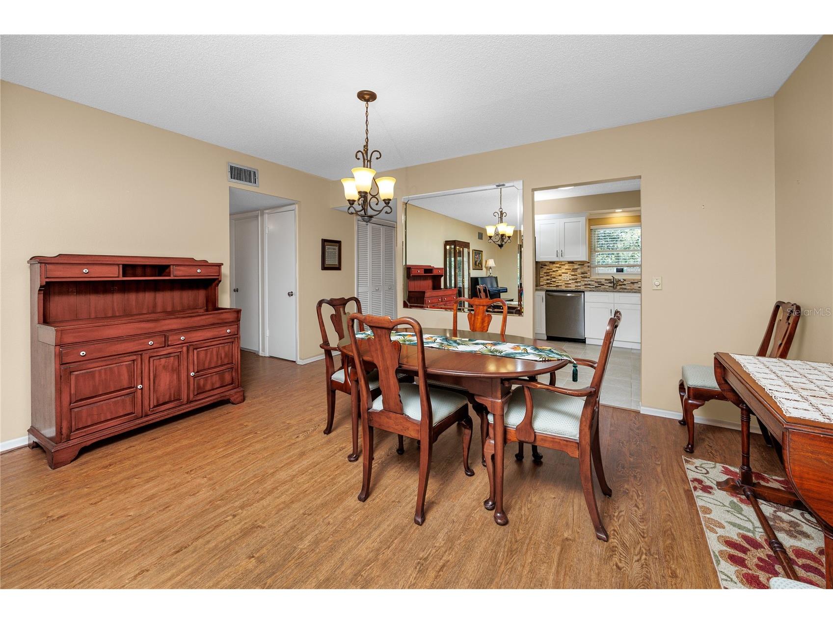 2440 World Parkway Boulevard #38 Clearwater FL 33763 TB8475430 image16