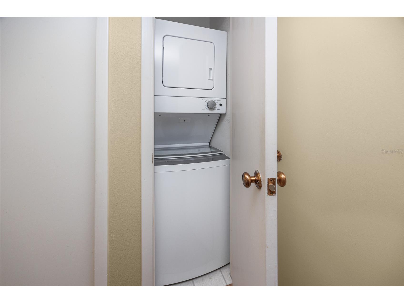 2440 World Parkway Boulevard #38 Clearwater FL 33763 TB8475430 image25