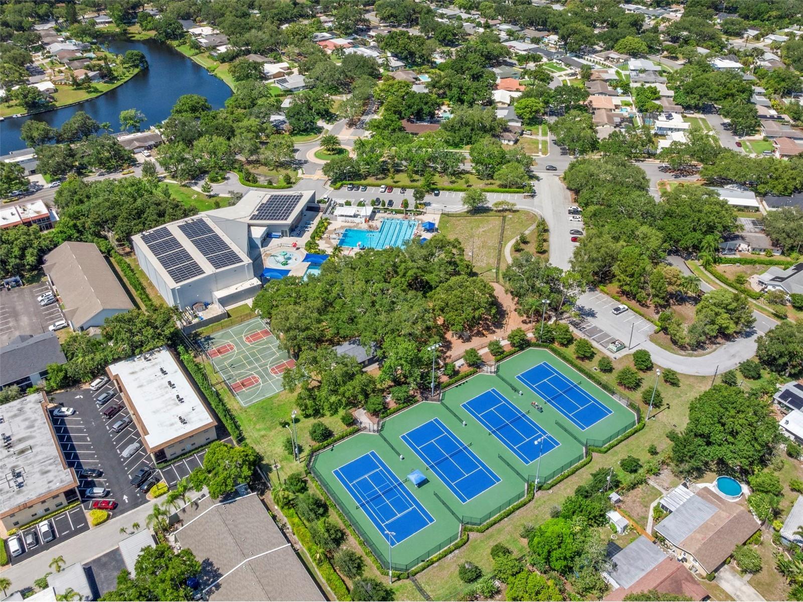 2441 Fairbanks Drive Clearwater FL 33764 TB8523155 image33