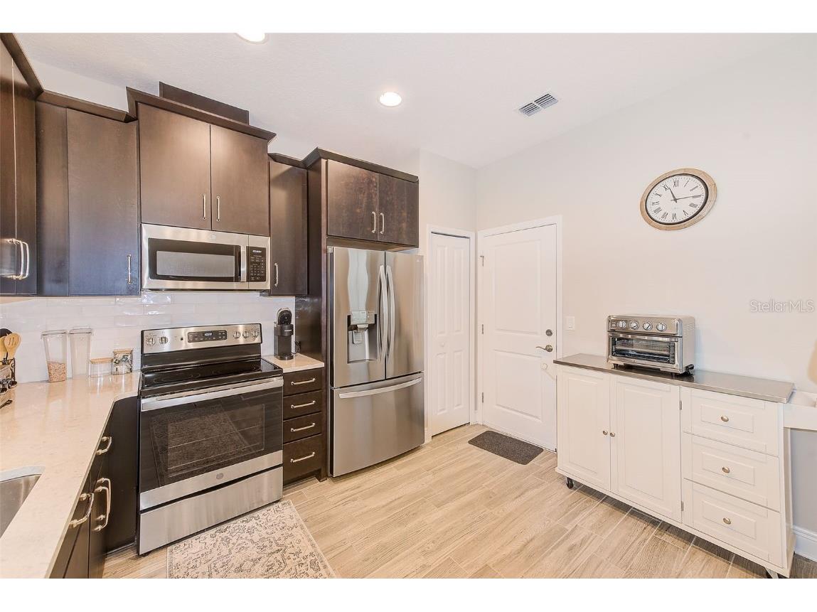 2441 Foggy Creek Circle Clearwater FL 33764 TB8436335 image3