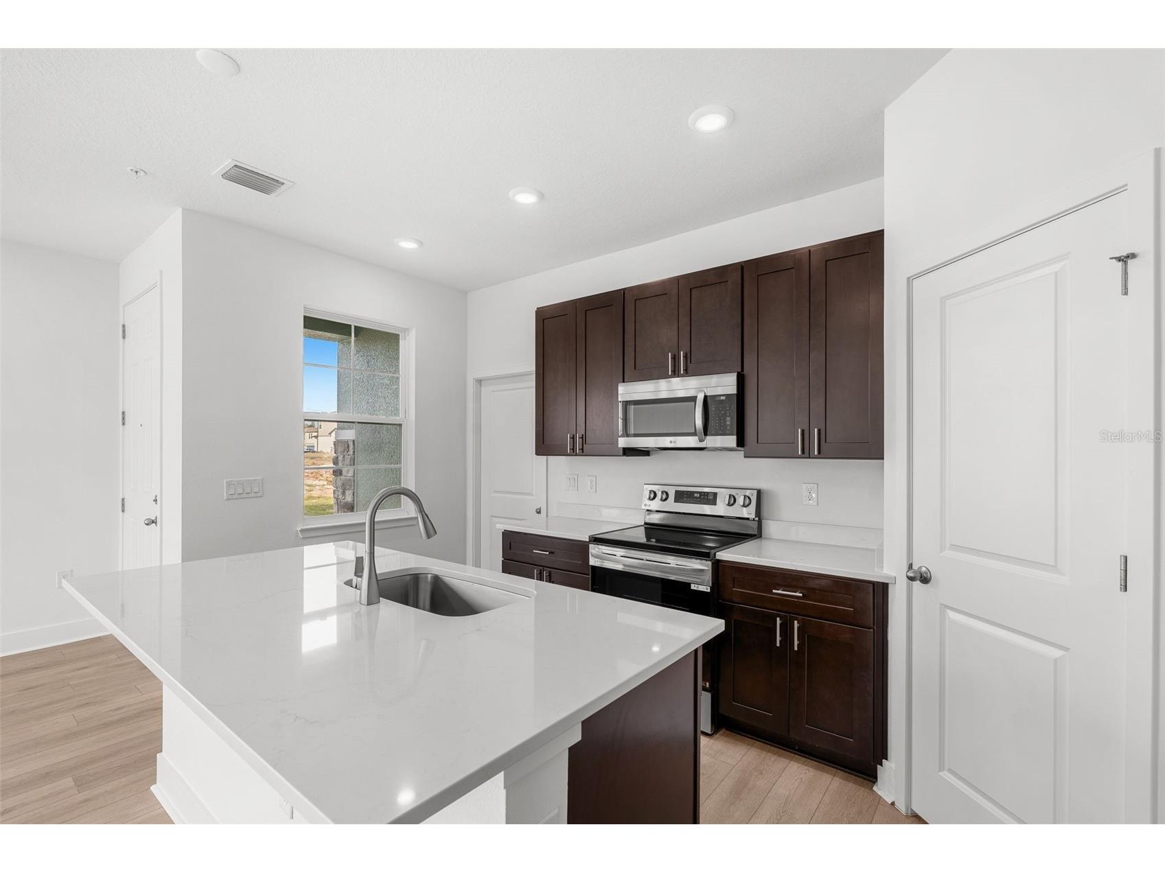 2441 Magnolia Reserve Road Ocoee FL 34761 W7884533 image3