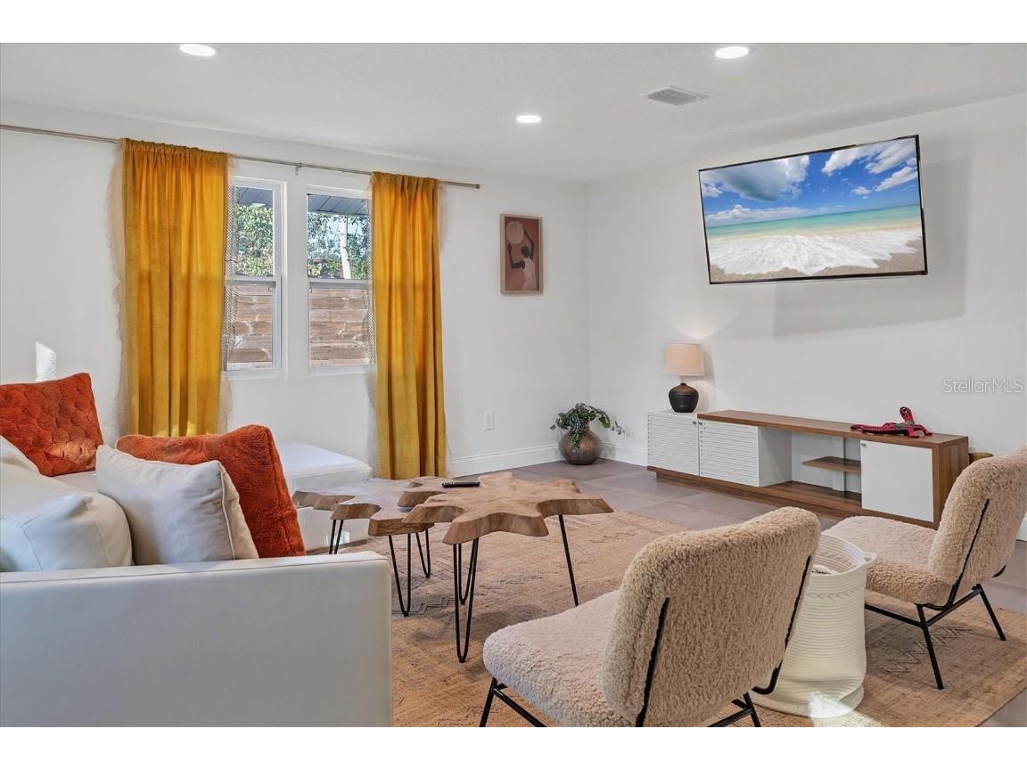 2441 Novus Street Sarasota FL 34237 A4561184 image1