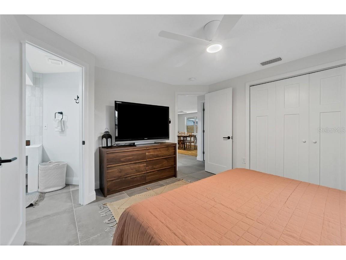 2441 Novus Street Sarasota FL 34237 A4561184 image11