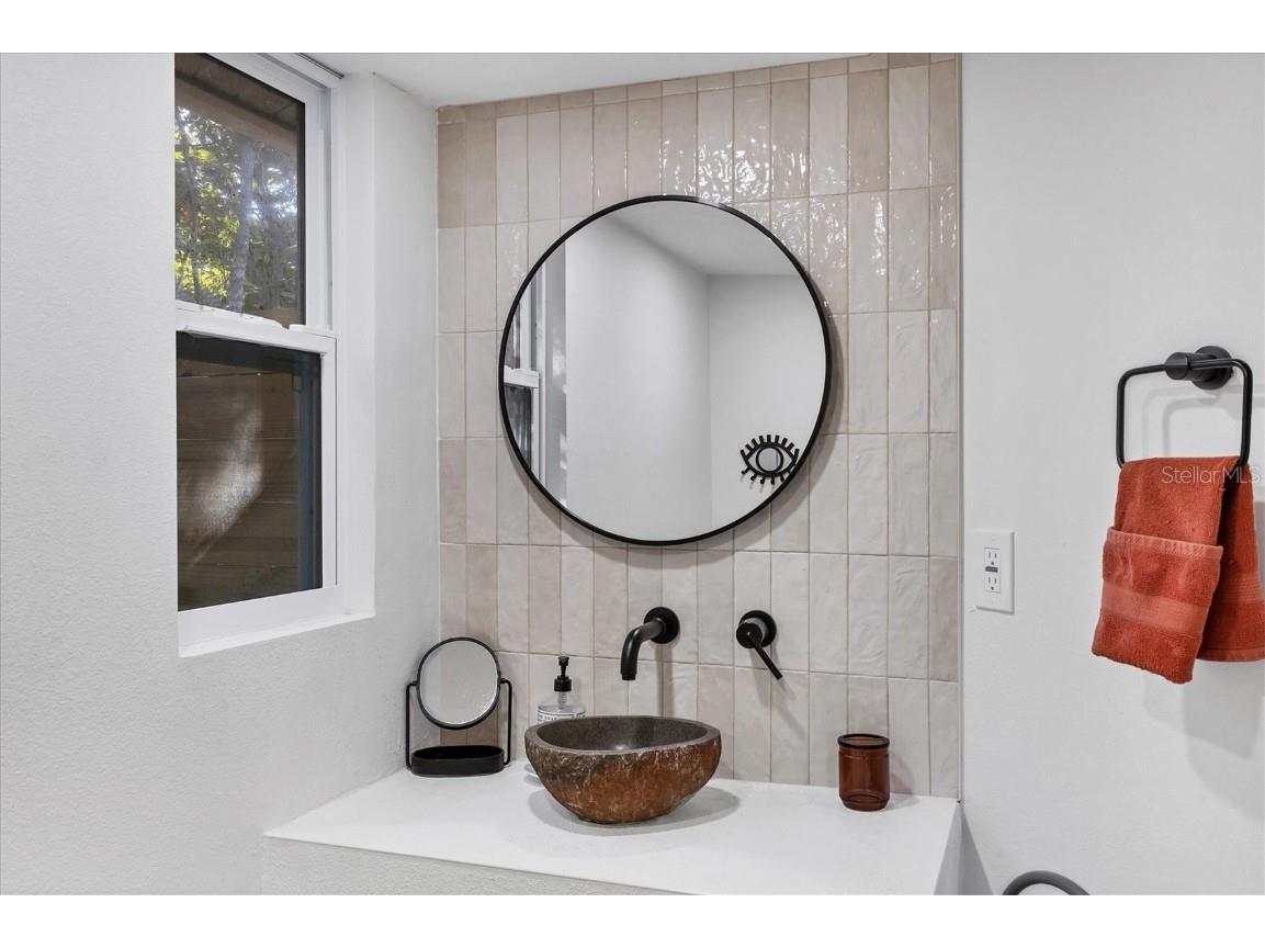 2441 Novus Street Sarasota FL 34237 A4561184 image13