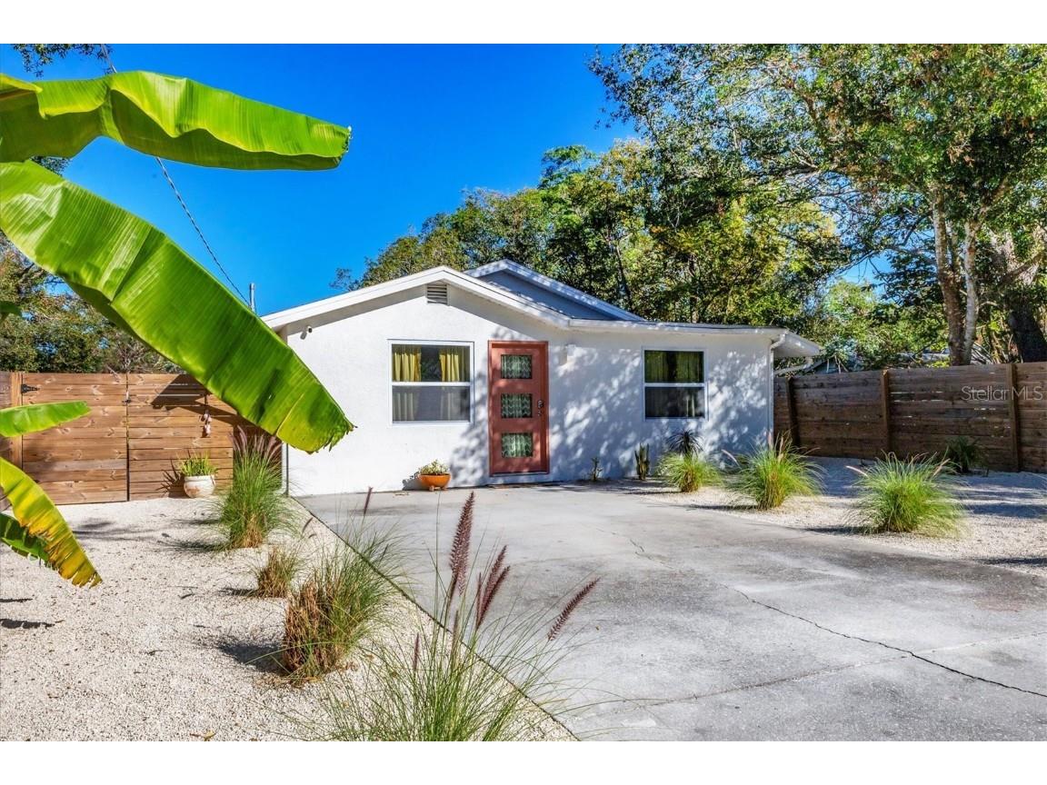 2441 Novus Street Sarasota FL 34237 A4561184 image2