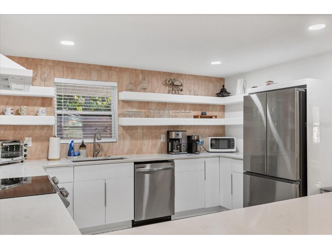 2441 Novus Street Sarasota FL 34237 A4561184 image8