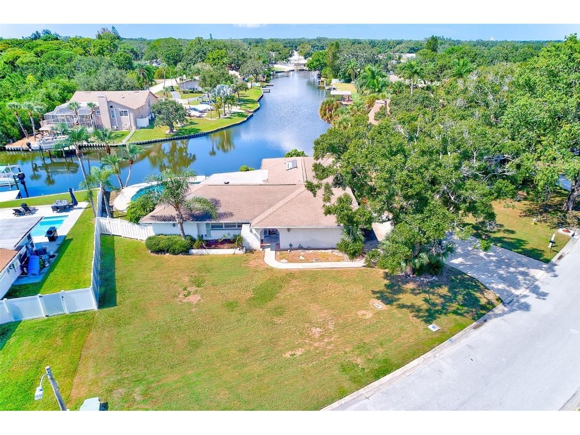 2441 Roberta Lane Clearwater FL 33764 - ALLEN'S CREEK TB8438950 image1