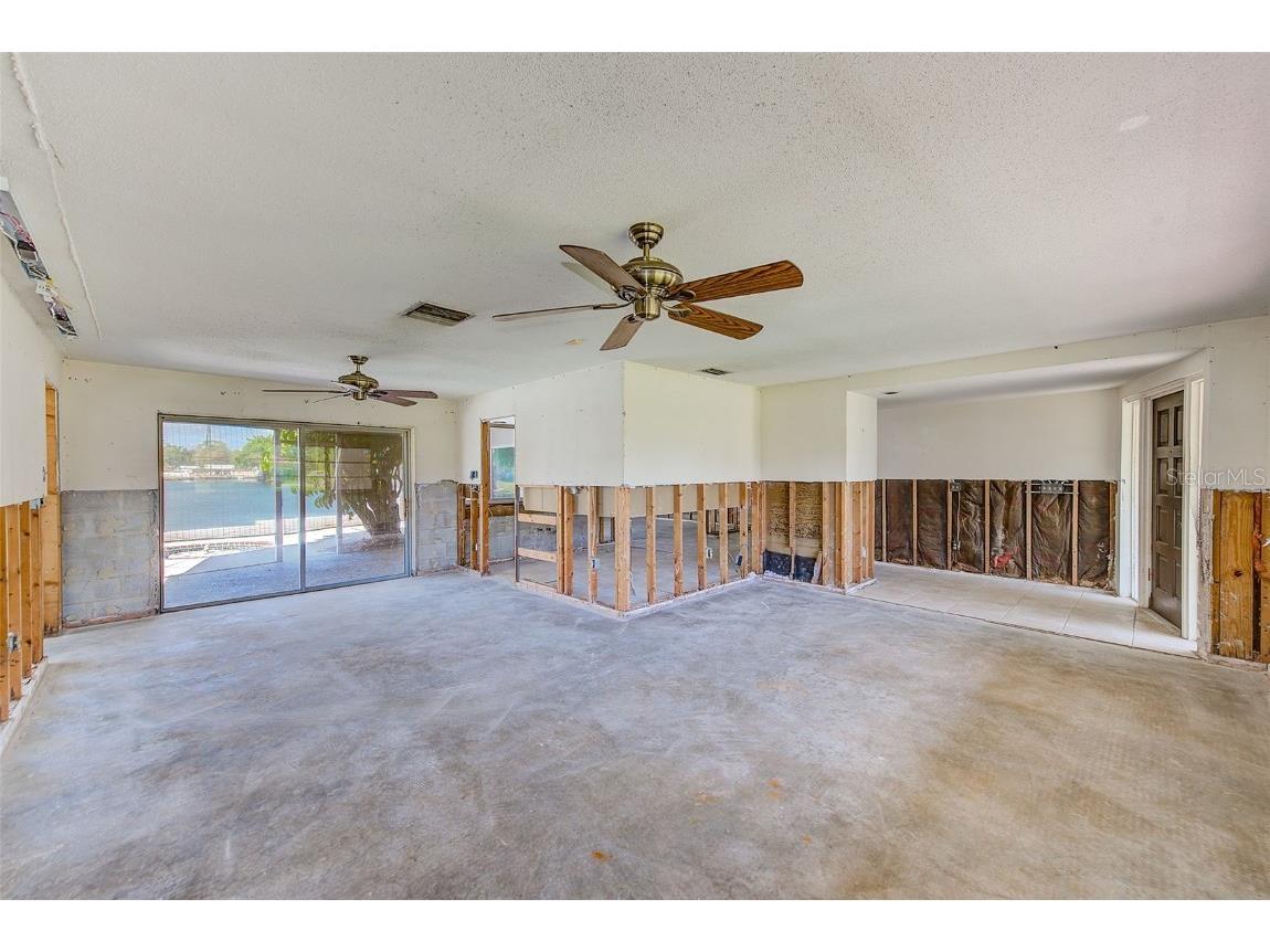 2441 Roberta Lane Clearwater FL 33764 - ALLEN'S CREEK TB8438950 image10