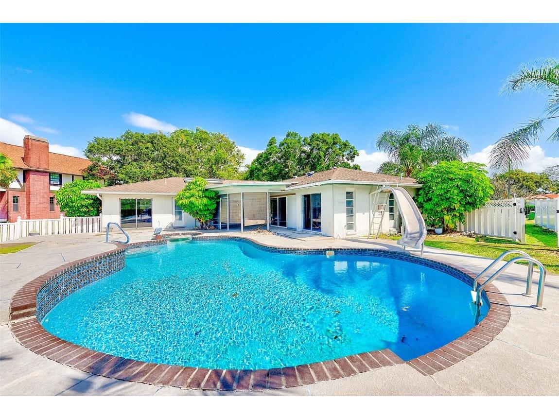 2441 Roberta Lane Clearwater FL 33764 - ALLEN'S CREEK TB8438950 image2