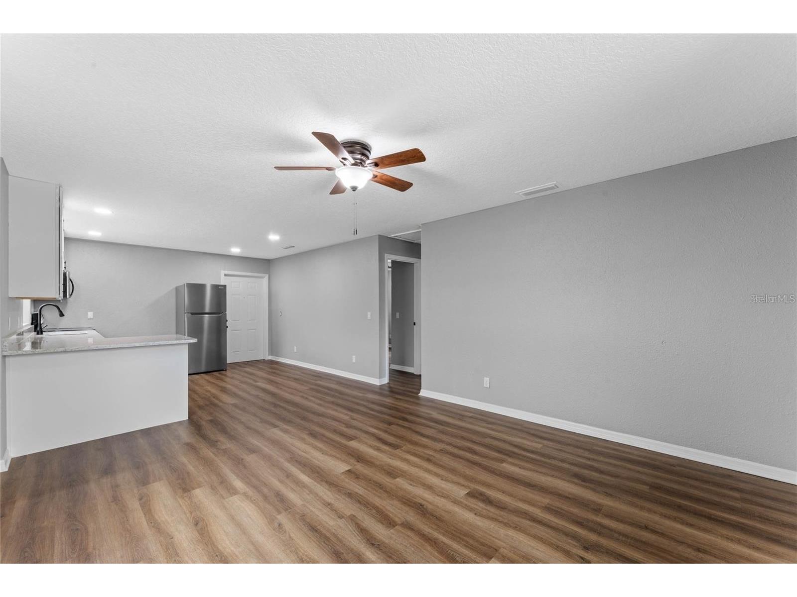 2441 S Mills Avenue Orlando FL 32806 O6398641 image3