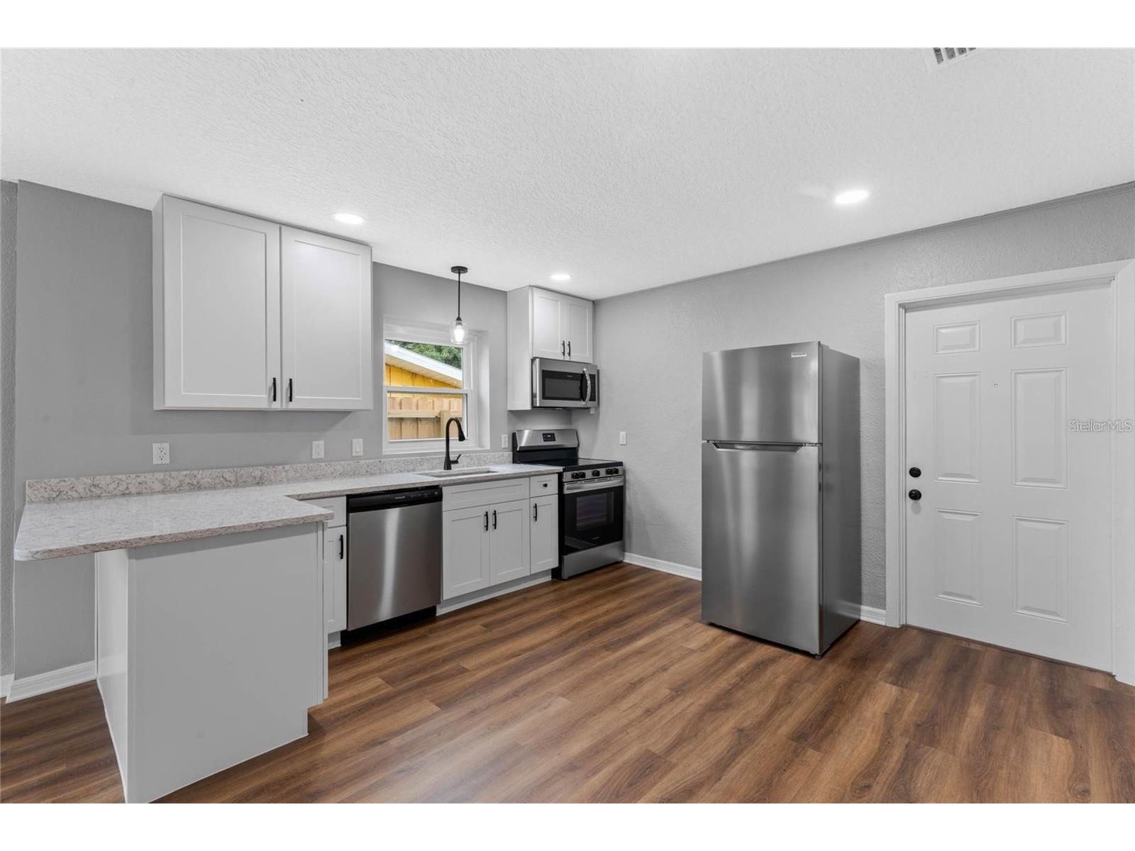 2441 S Mills Avenue Orlando FL 32806 O6398641 image4