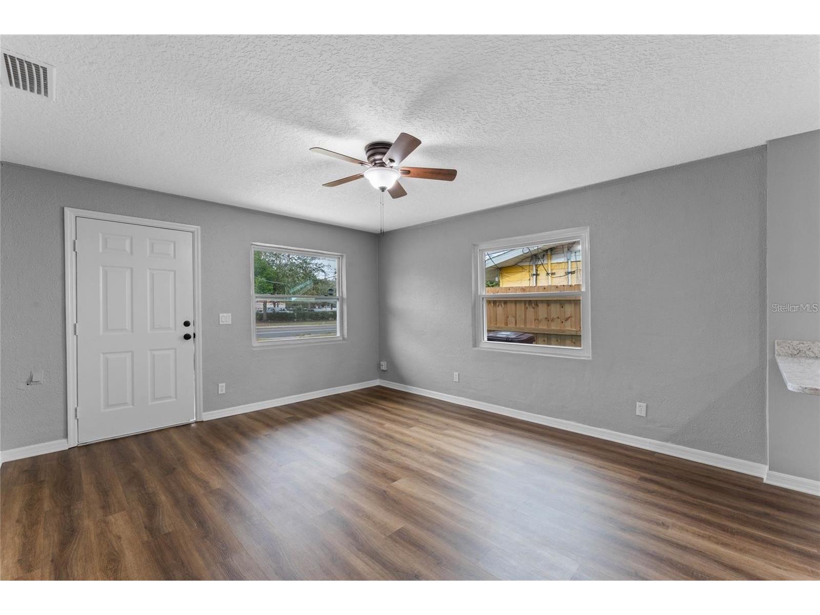2441 S Mills Avenue Orlando FL 32806 O6398641 image5