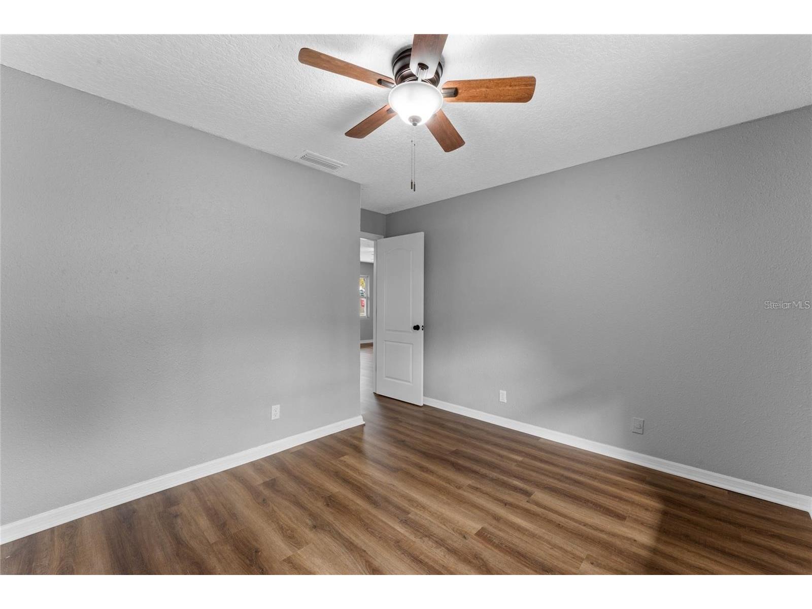 2441 S Mills Avenue Orlando FL 32806 O6398641 image7