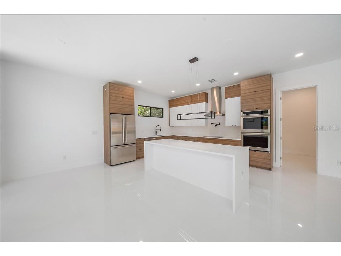 2441 Webber Street Sarasota FL 34239 A4662126 image11